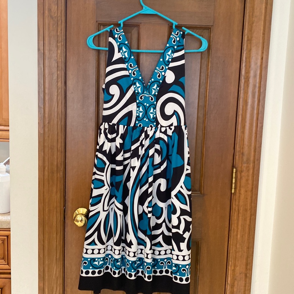 Beautiful dress with geometric print